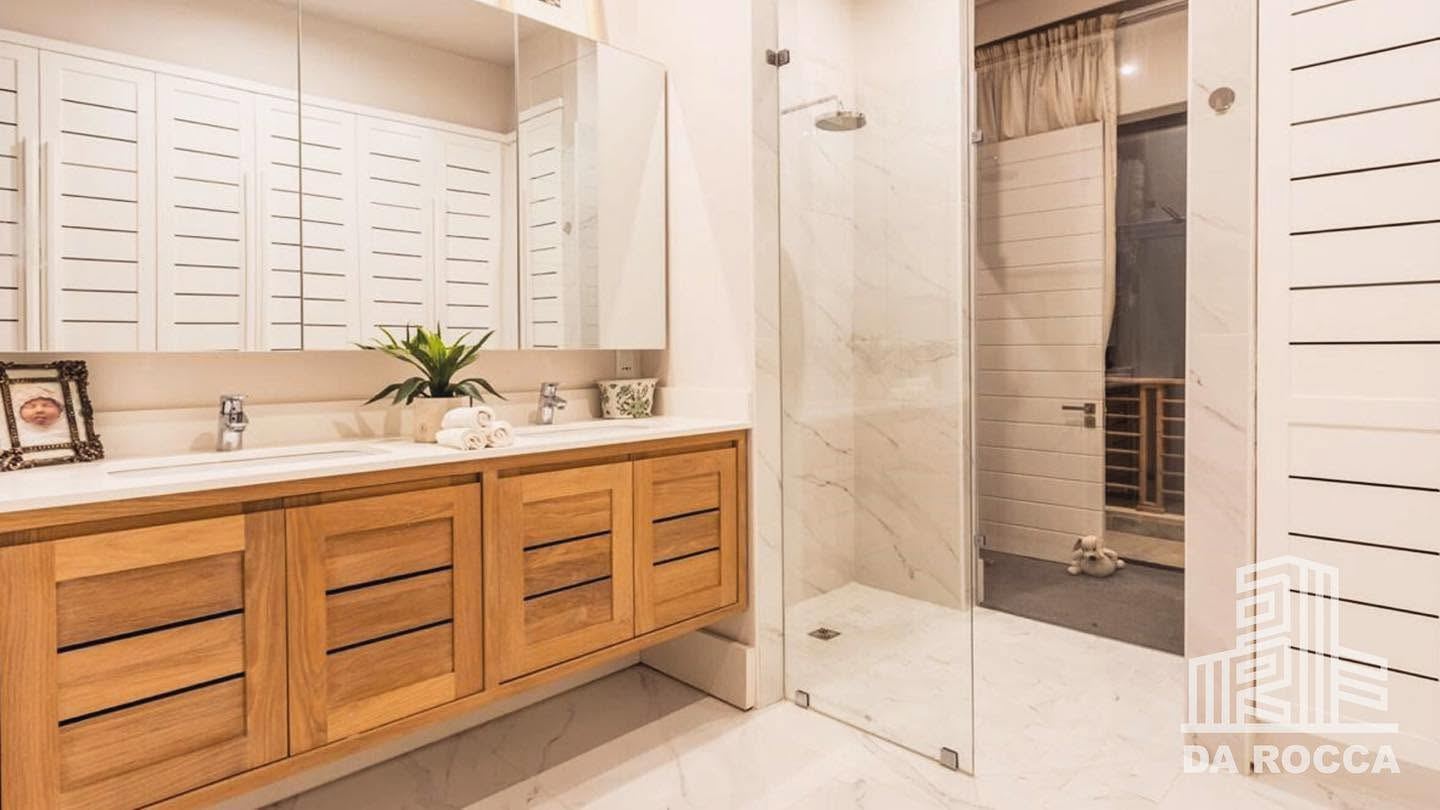 Bathroom 2 — Da Rocca Projects