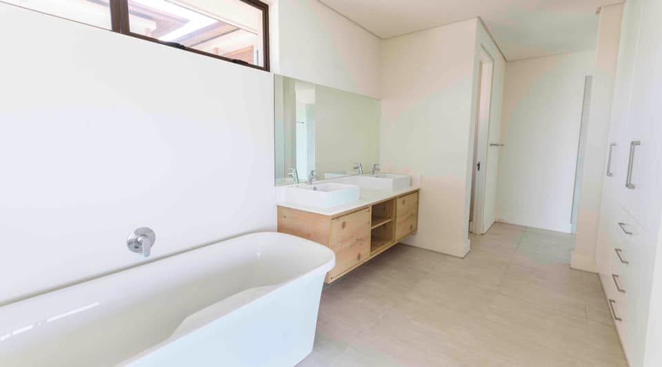 Bathroom 4 — Da Rocca Projects