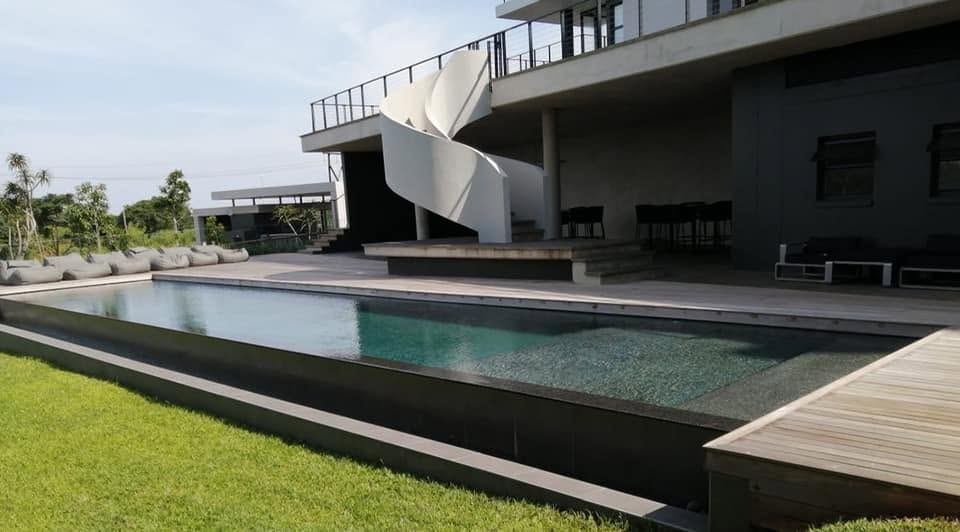Exterior 10 — Da Rocca Projects